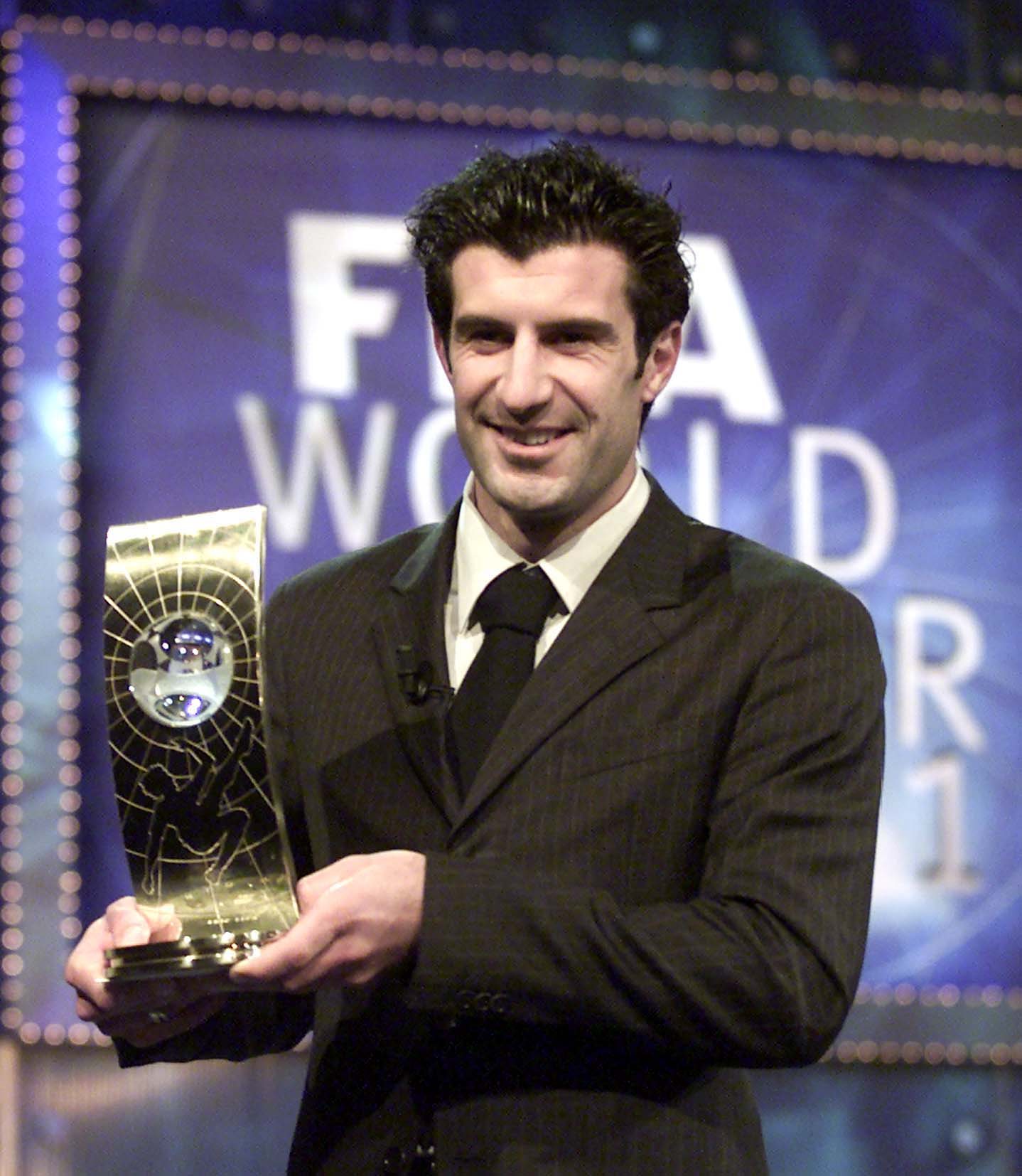 LUIS FIGO GALA FIFA 2001