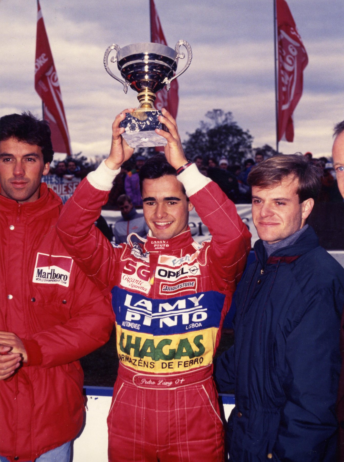 PEDRO LAMY COM TROFÉU